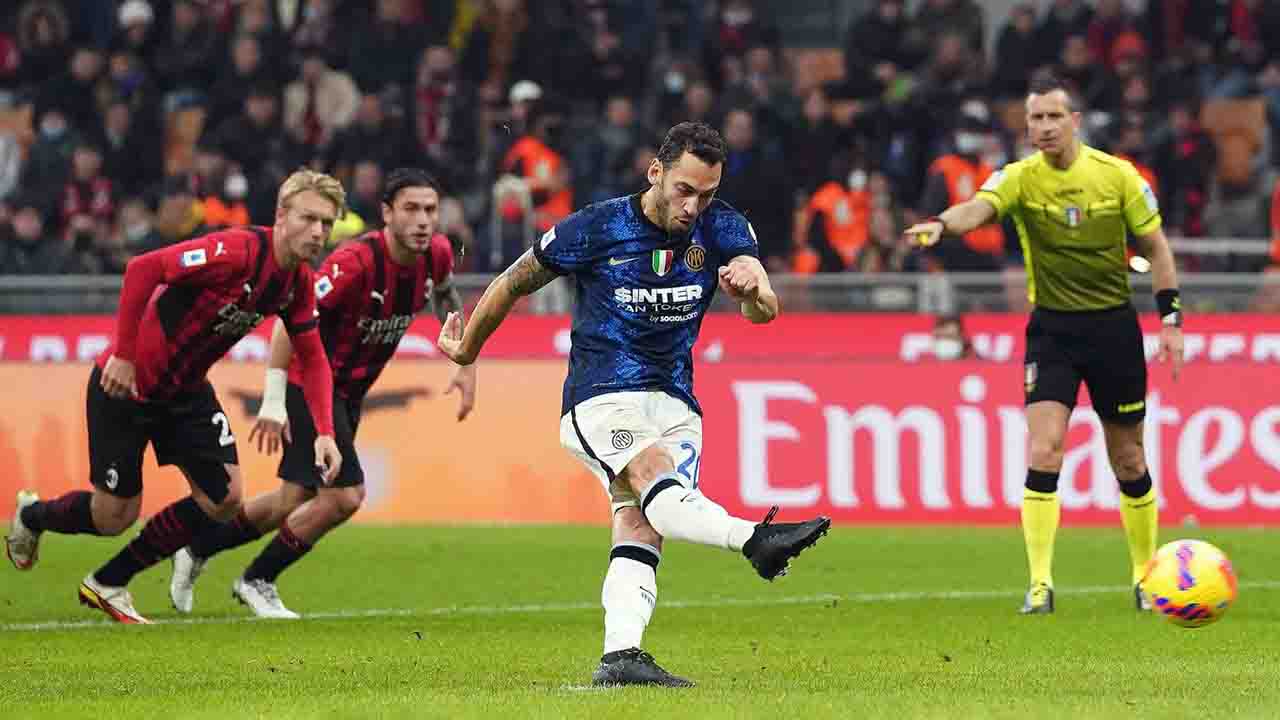 Milan Inter Calhanoglu