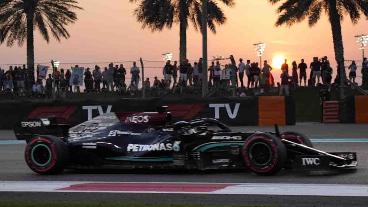 Formula 1 Abu Dhabi Hamilton Mercedes