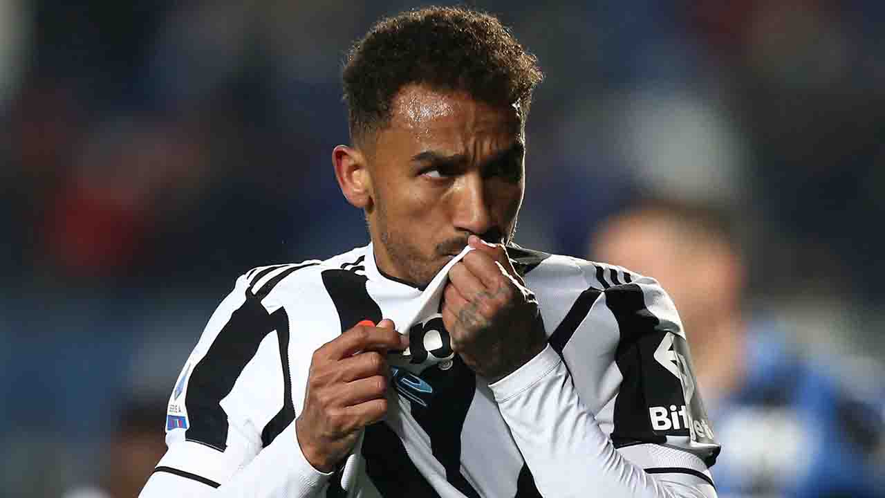 La Juventus blinda Danilo: rinnovo fino al 2025