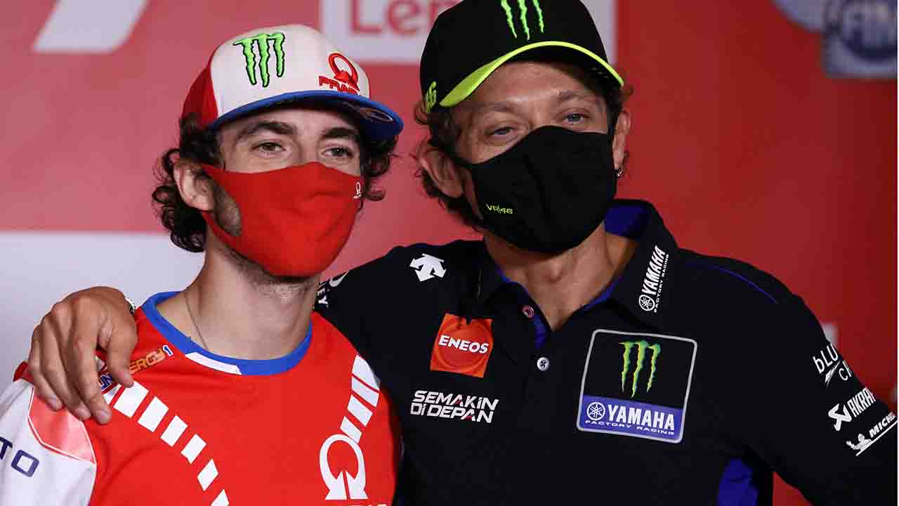 Valentino Rossi e Bagnaia 