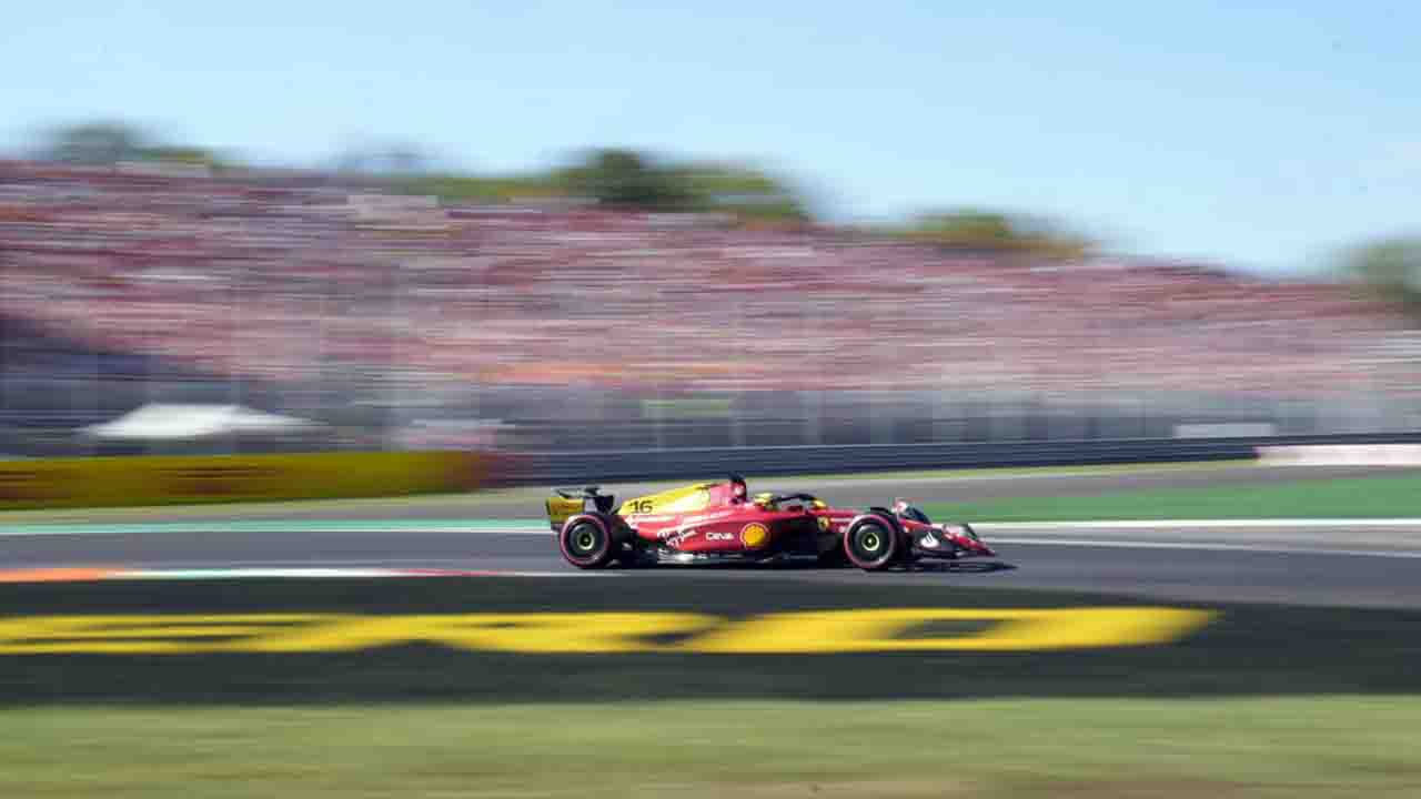 Formula 1 Ferrari 110922