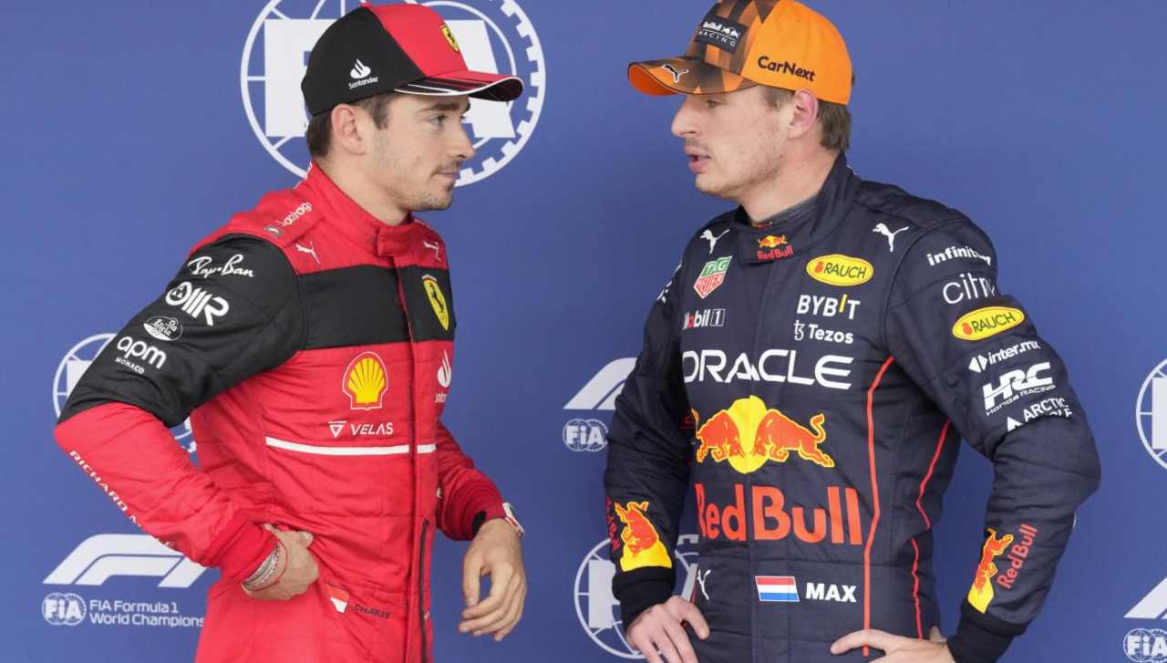 Leclerc e Verstappen