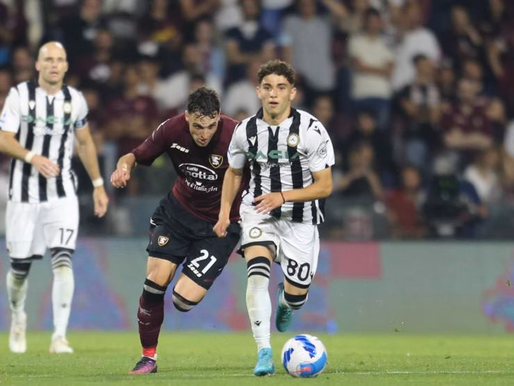 Pafundi nel suo esordio con la maglia dell'Udinese [Credit: LaPresse] - Sportitalia.com