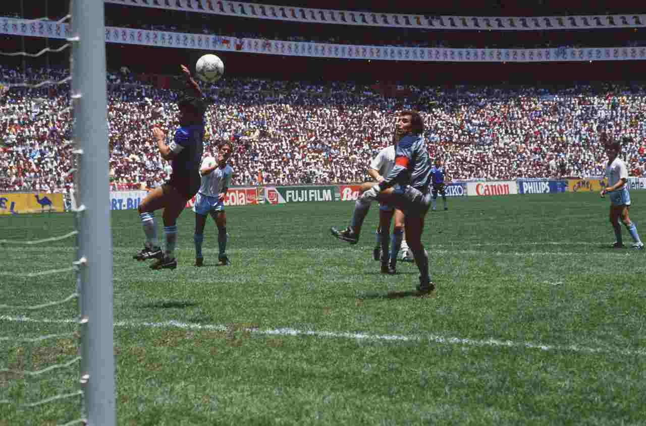 Gol Maradona mano