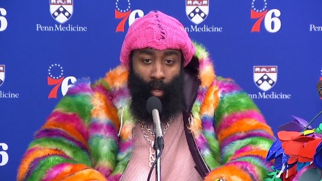 Harden, ma come ti vesti? Il look assurdo nel giorno di Natale