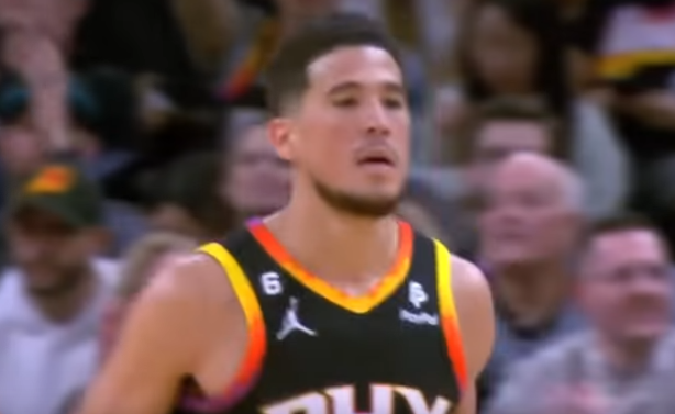 NBA, i risultati di oggi: 58 punti di Booker, Leonard c’è