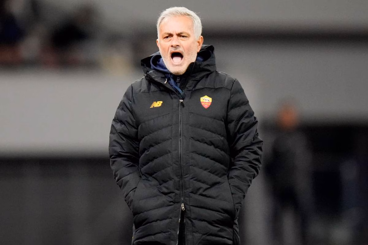 Mourinho via a giugno