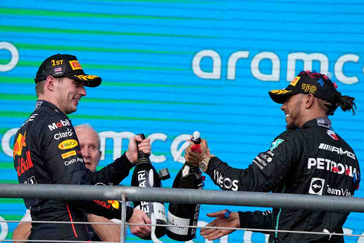 Verstappen-Hamilton, non c'è storia
