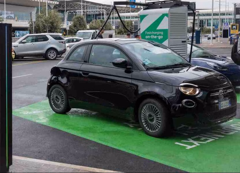 Auto a batteria che fatica