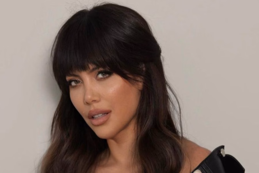 Wanda Nara da sogno: sul letto solo in intimo