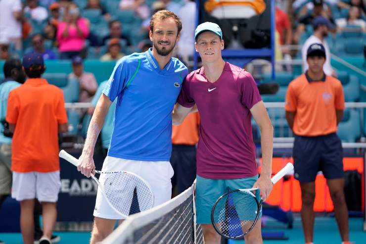 Sinner in finale del Miami Open con Medvedev