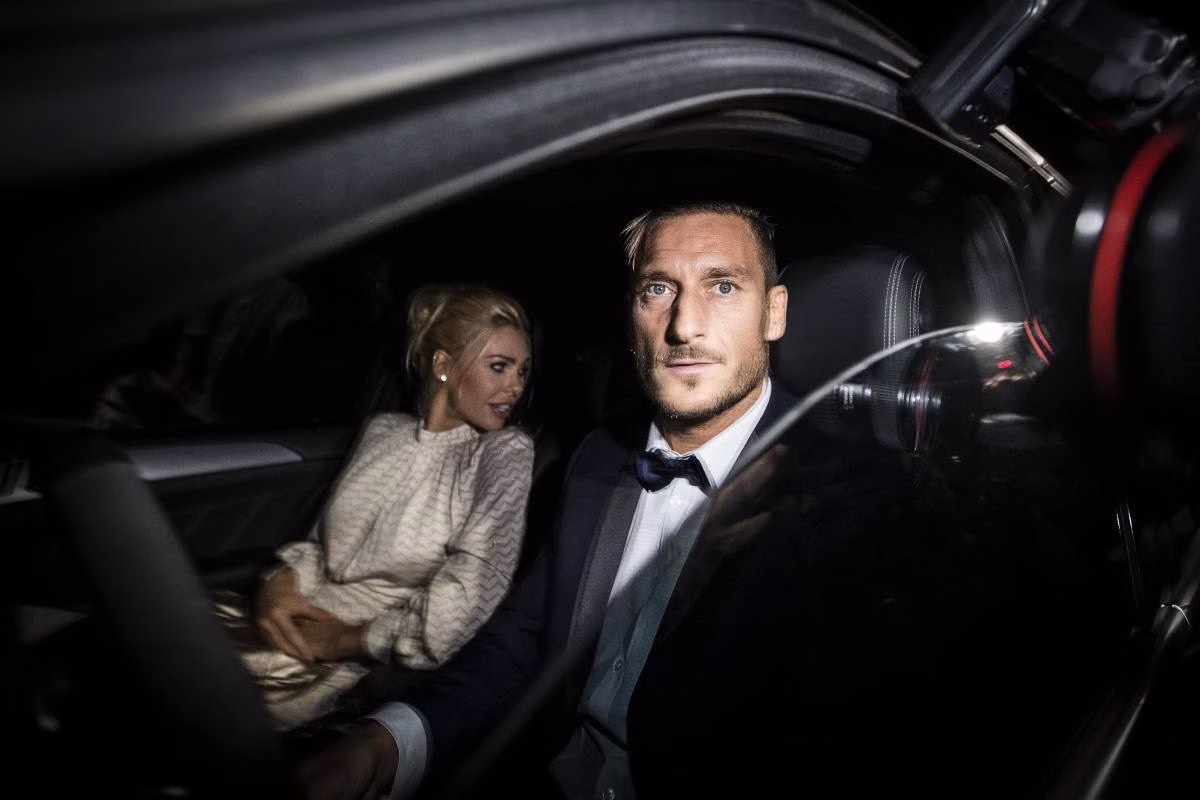 Francesco Totti e Ilary Blasi, guerra per la villa