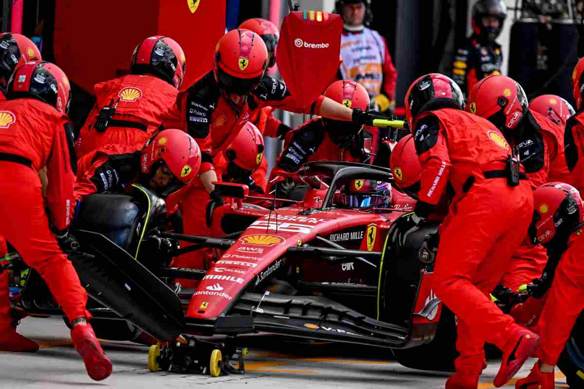 Flavio Briatore "spara a zero" sulla Ferrari: "Sono 15 anni che puntano sull'anno prossimo"