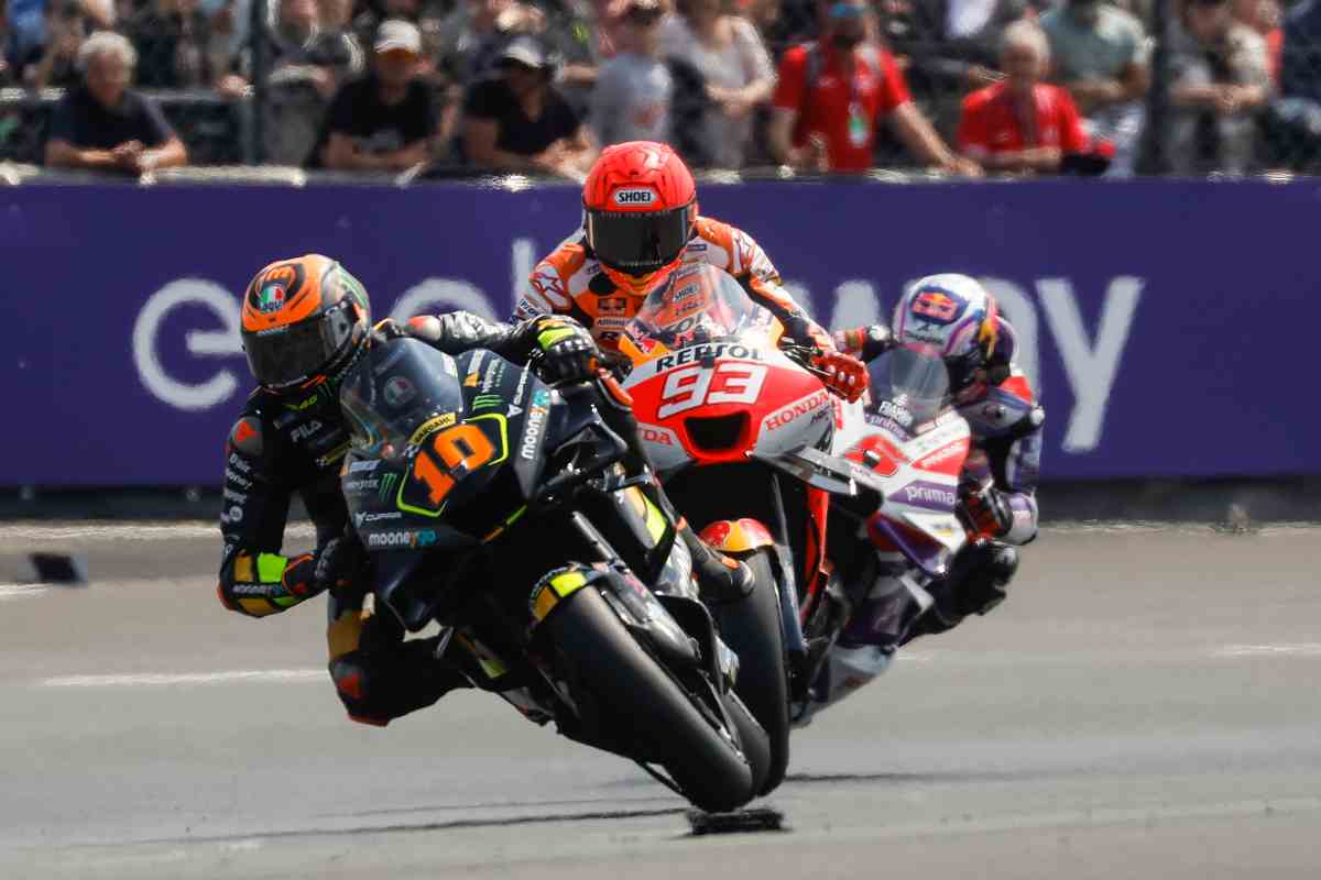 MotoGP, l'annuncio choc di un pilota: tifosi sconvolti