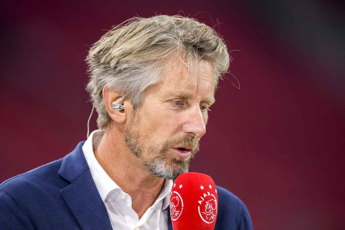 Ajax, Van der Sar saluta