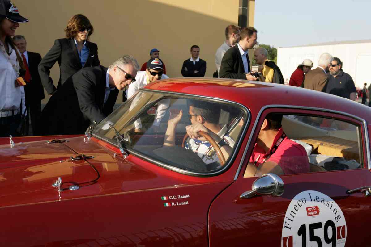 A 96 anni è scomparso Giotto Bizzarrini: chi era l'ingegnere che regalò al mondo la Ferrari 250 GTO
