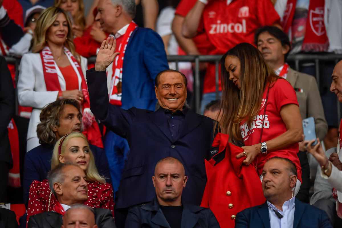 Silvio Berlusconi, il gesto di Pier Silvio: "Torniamo ad essere l'azienda viva e piena di energia come era papà!"