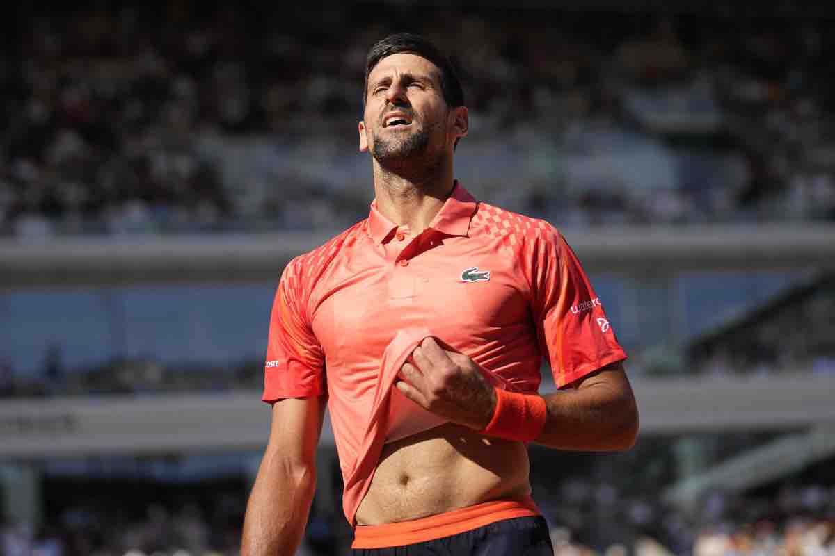 Djokovic, l'ultima ammissione spiazza tutti: tifosi infuriati
