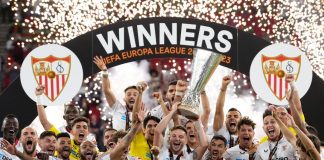Il Siviglia solleva l'Europa League