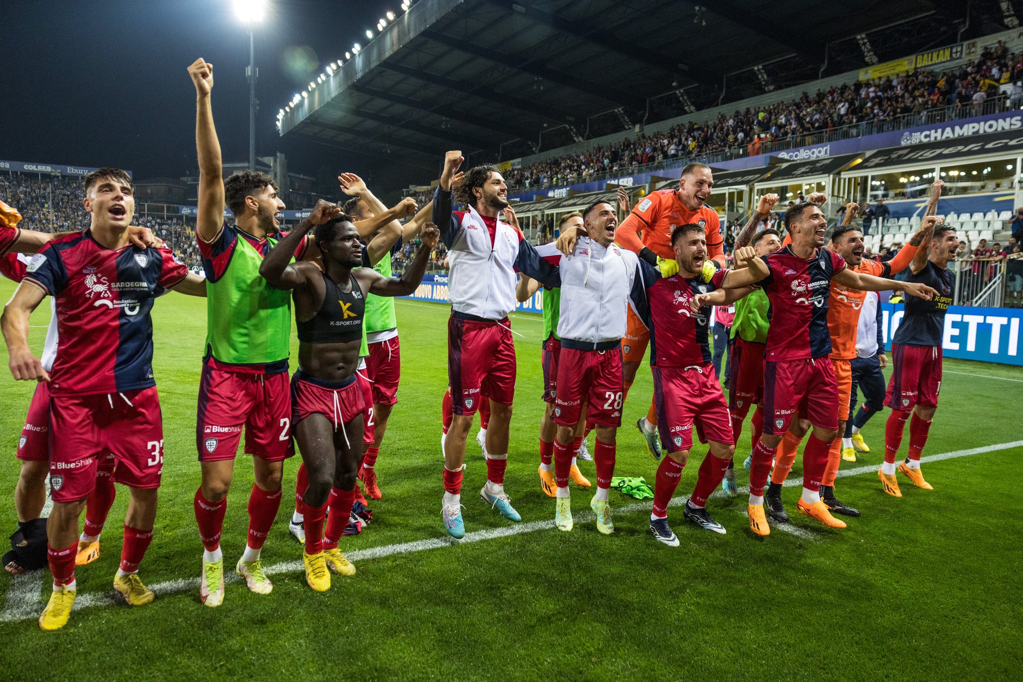Serie B, la finale playoff sarà Cagliari-Bari