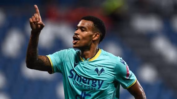 Ngonge dall’Hellas Verona al Napoli