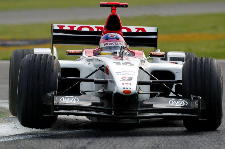 "Cacciato mentre mi trovavo in Ospedale": lo sfogo del pilota