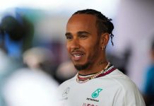 Lewis Hamilton vicinissimo al rinnovo con la Mercedes: la Ferrari deve arrendersi