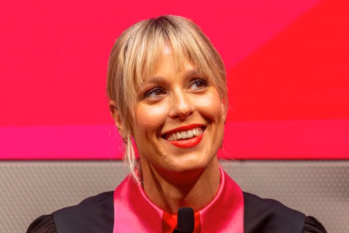 Federica Pellegrini, se il silenzio ha l'Oro in bocca: "Potresti tacere"