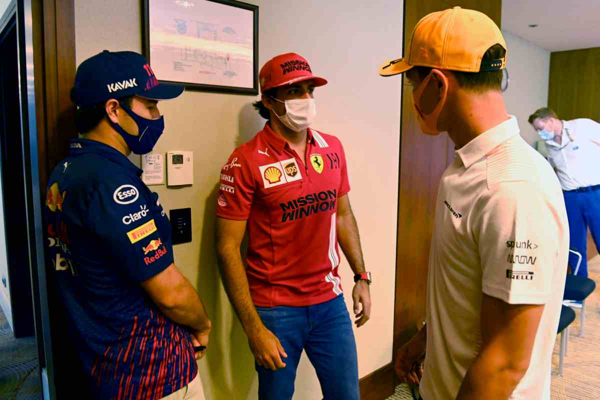 Norris insidia Perez in Red Bull