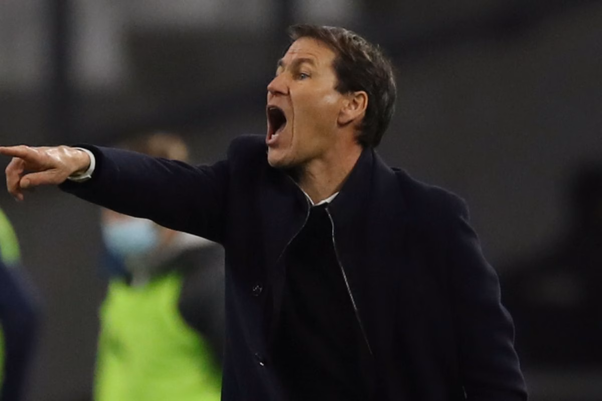 Su Twitter spingono per l'esonero di Garcia