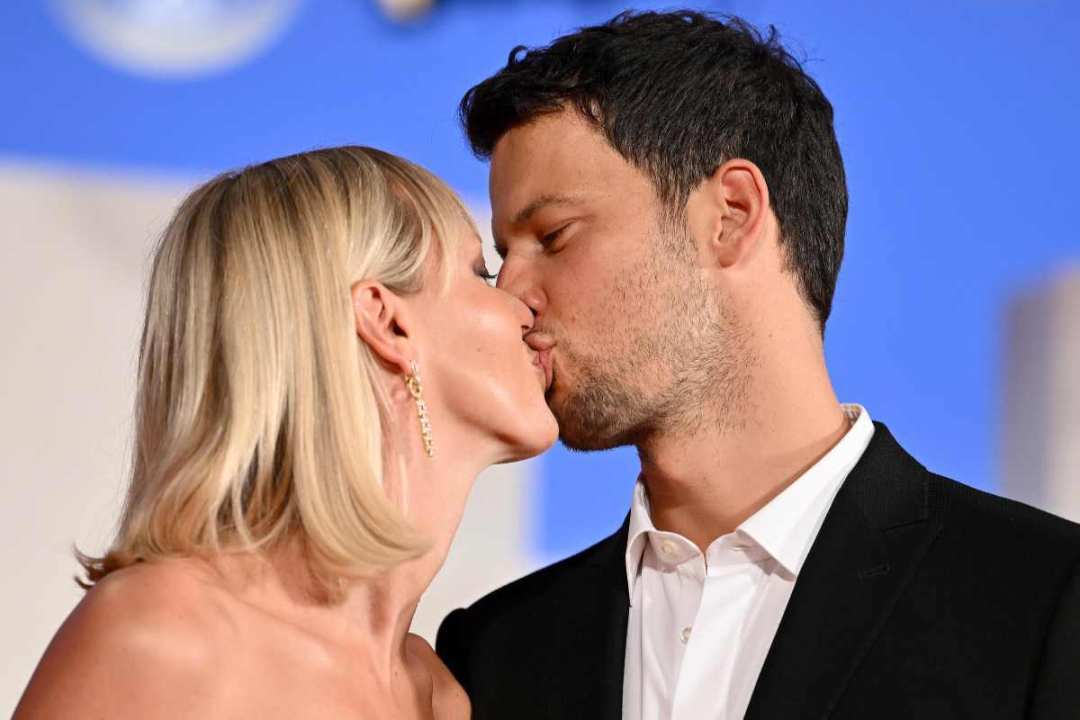 La Pellegrini alle Olimpiadi, il video del marito