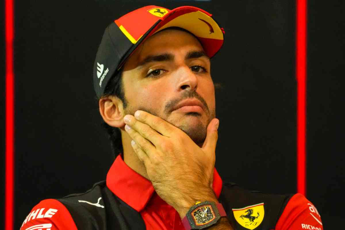 Ultimatum a Sainz: la Ferrari lo manda via se...