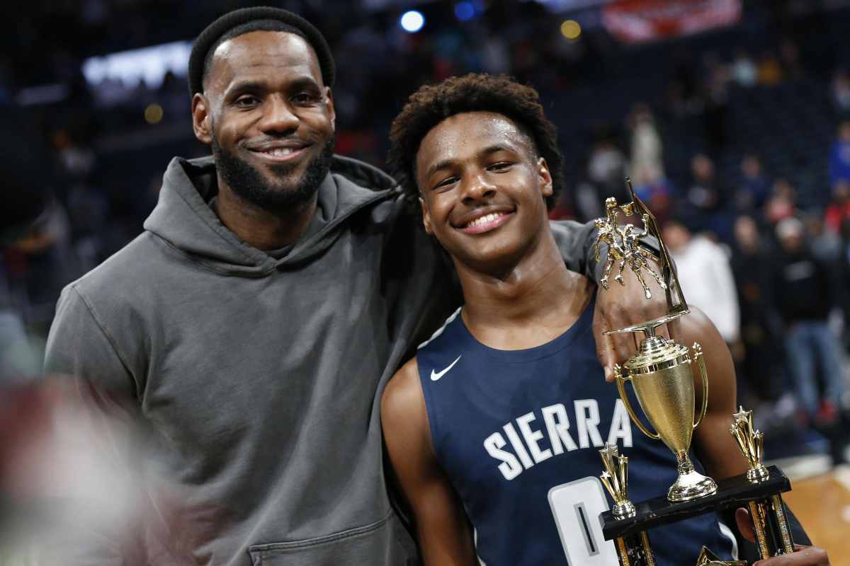 Bronny James, figlio di LeBron, colpito da un malore: il mondo dello sport resta in attesa 