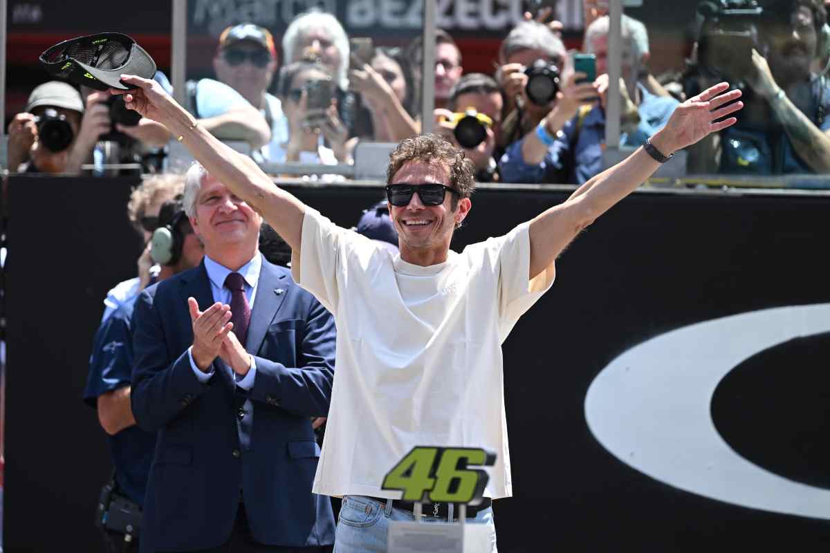 Pazzesco Valentino Rossi: il Dottore sorprende i suoi tifosi