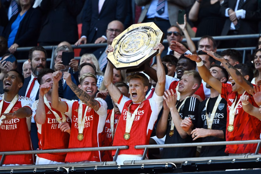 Ødegaard, capitano dell’Arsenal, alza il Community Shield