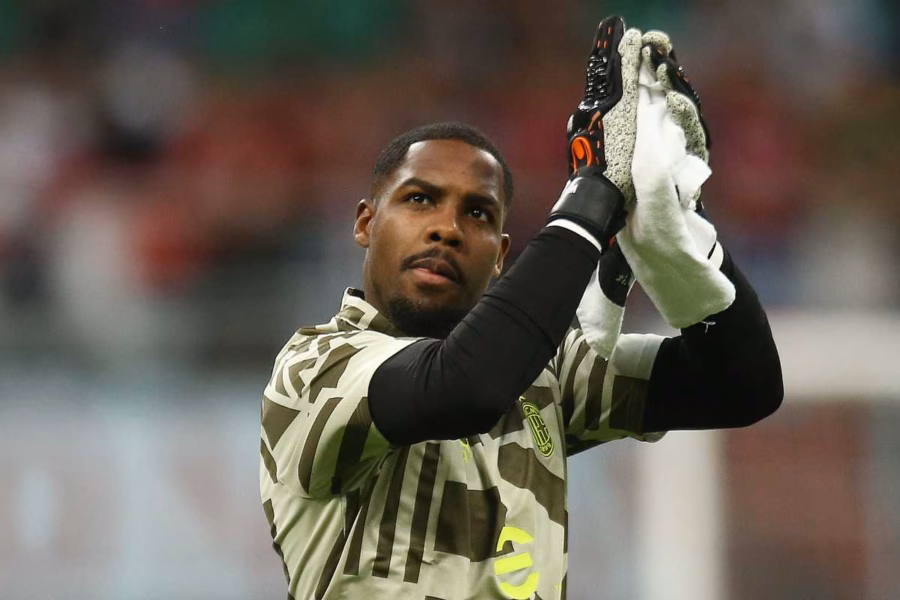 La Juventus sfida il Milan per Maignan