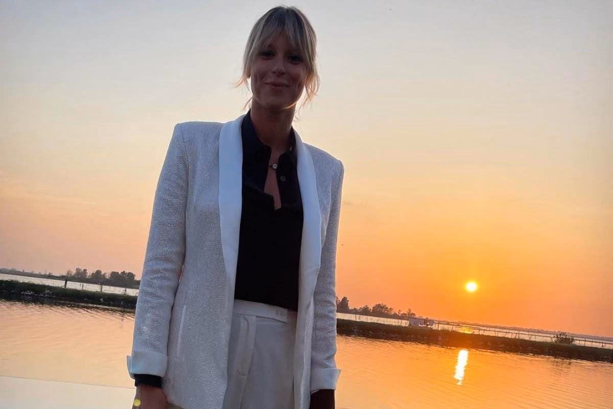 Federica Pellegrini, show in doccia e fan in delirio