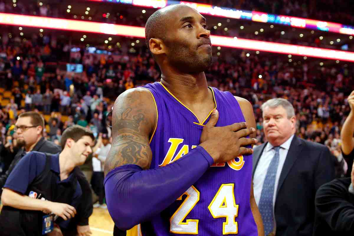 Kobe Bryant decisione da brividi mondo dello sport commosso