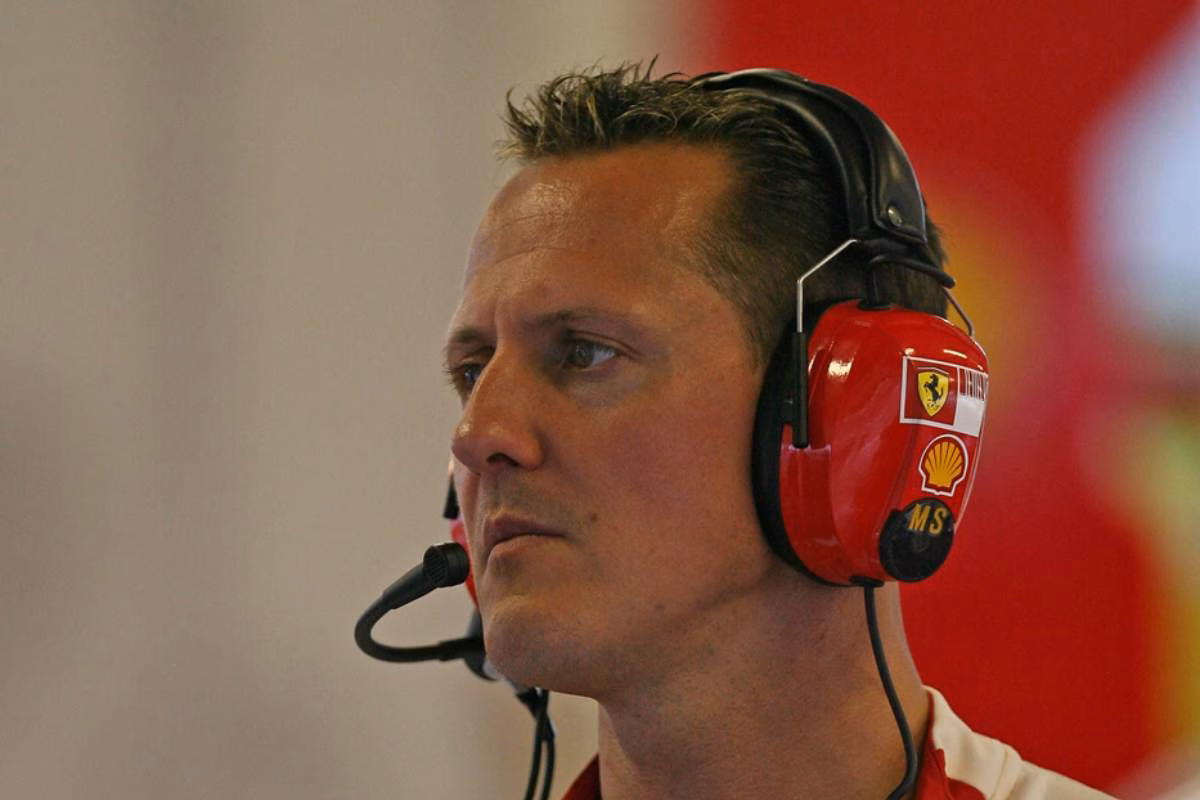 Umiliato l'ex pilota della Ferrari