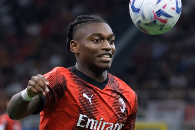 Le due big vogliono togliere Leao al Milan