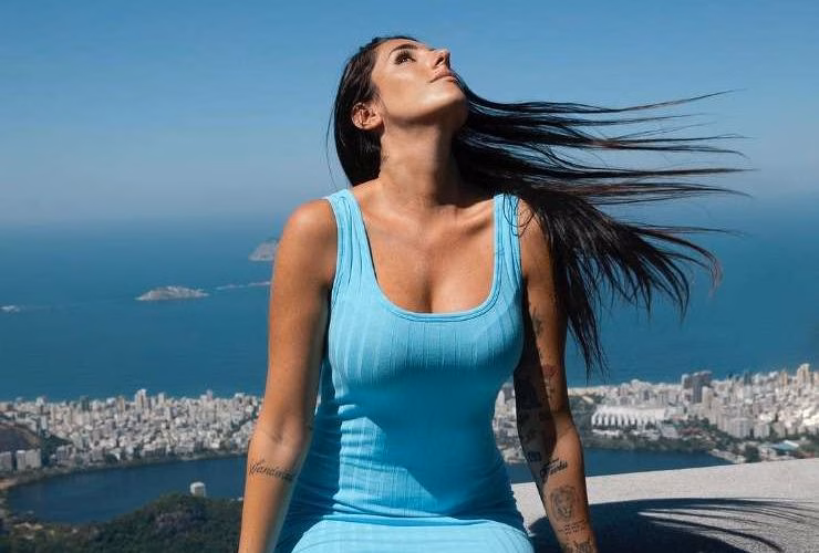 Valentina Vignali incantai social