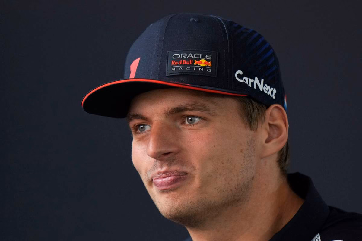 Formula 1, solo Godzilla può fermare Verstappen: l'imprevisto a Singapore