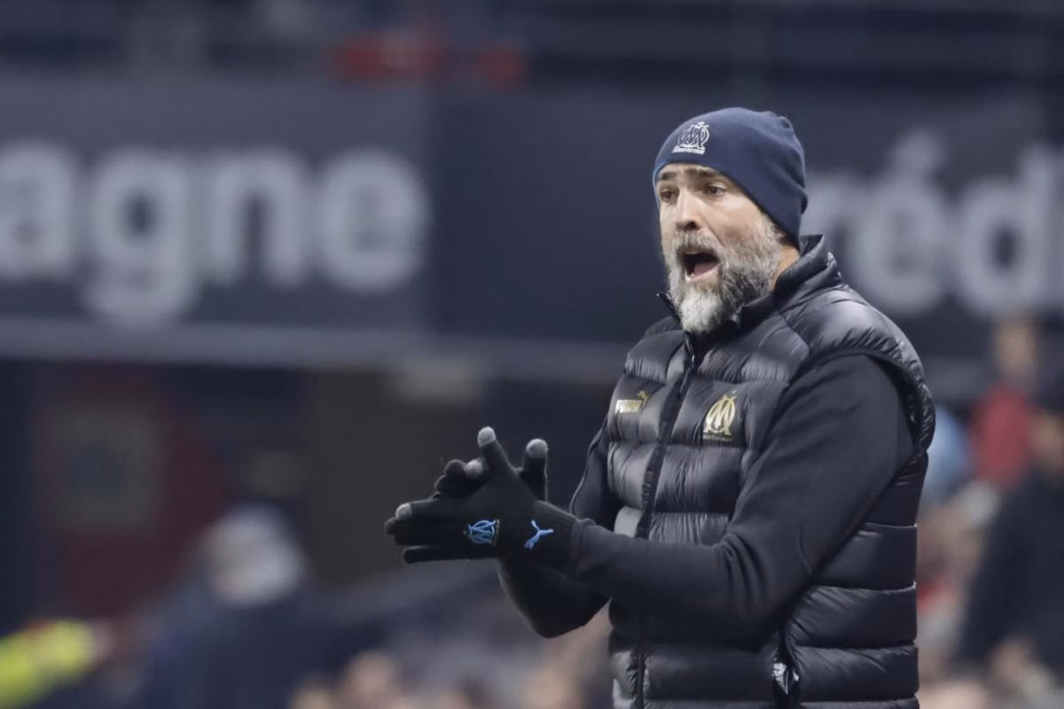 Tudor vicino al Besiktas