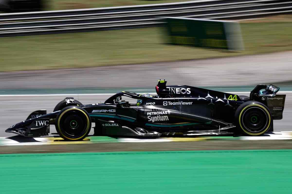 Formula 1, in Brasile le Mercedes crollano: Wolff non ci sta
