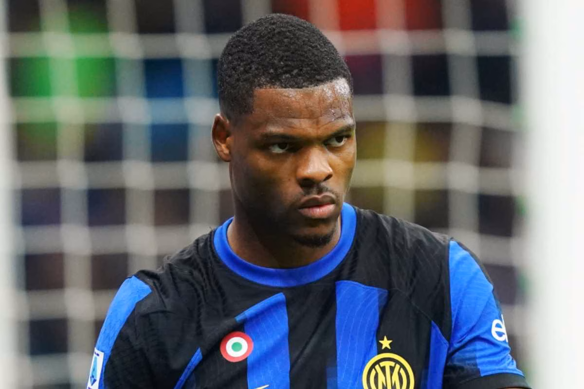 Addio Dumfries con lo scambio: proposta dalla Premier