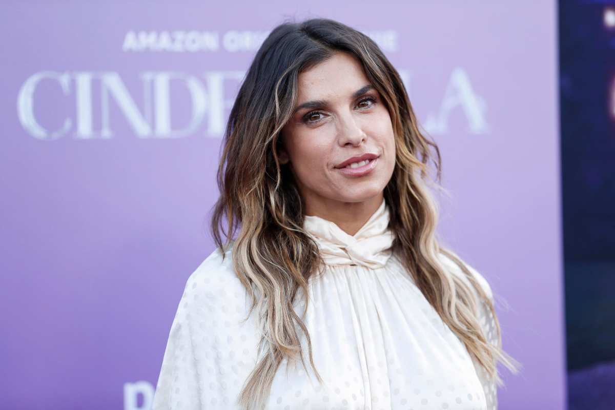 Elisabetta Canalis stupisce ancora: l'outfit è da urlo