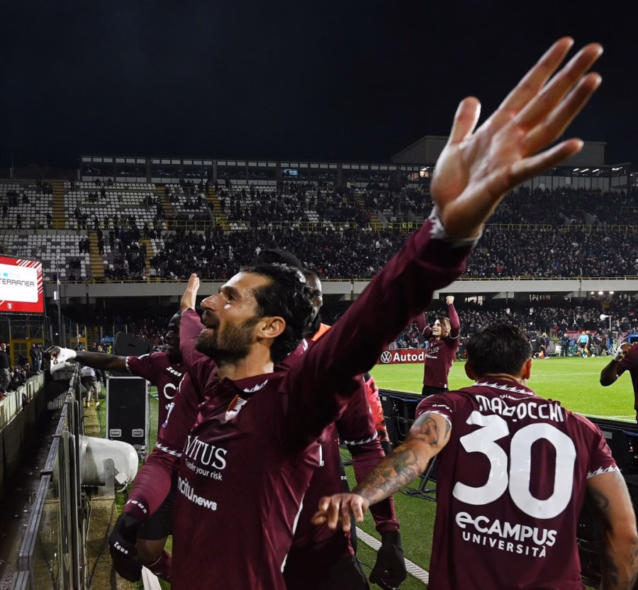 Candreva esulta per il gol in Salernitana-Milan