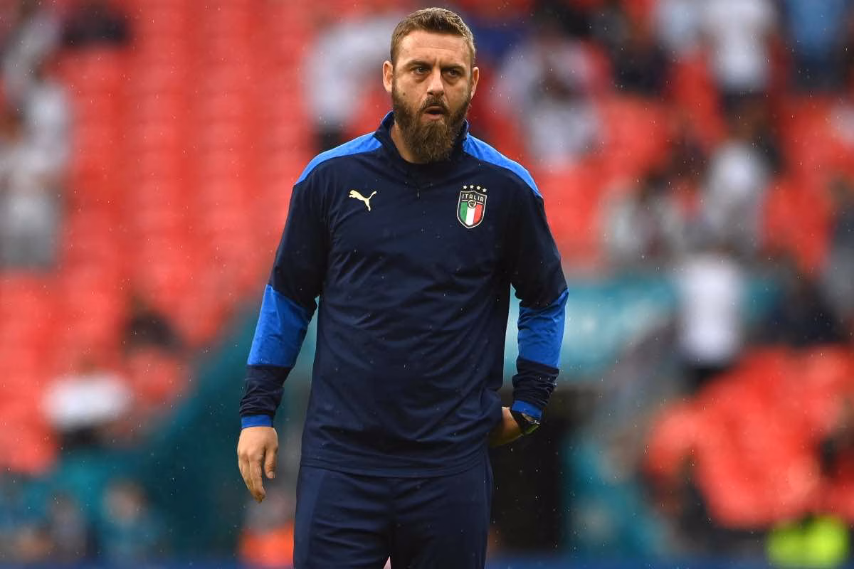 Nessuno lo sapeva, ma De Rossi è bravissimo anche in questo