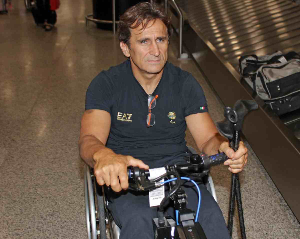 Alex Zanardi, le condizioni: il mondo dello sport è straziato