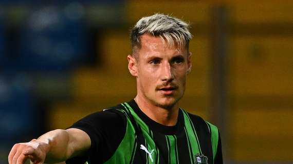 Sassuolo-Fiorentina, Pinamonti regala tre punti ai neroverdi: Var protagonista al Mapei